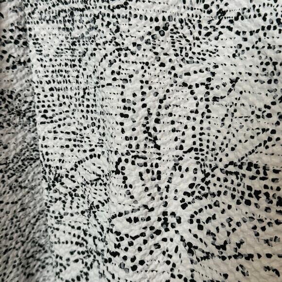 Habitat Size Small Lagen Look Black Textured Blouse with Black Floral De… - Picture 7 of 8